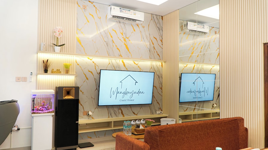 D' Mangkuyudan Luxury Guest House