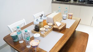 Familien-Suite, 2 Schlafzimmer | Speisen
