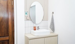 Dusche, Handtücher, Seife, Shampoo