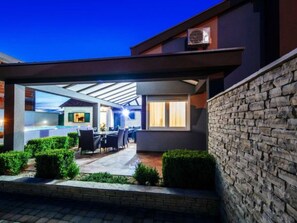 Outdoor dining - Villa Enna with heated pool by Interhome (Crno)