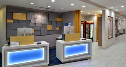 Holiday Inn Express and Suites Wylie West