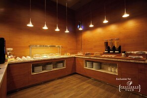Bar (on property) - Secrets Sunny Beach Resort & Spa (Nessebar)