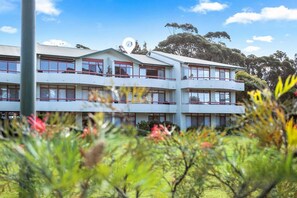 Exterior - Fathoms 19 at Mollymook (Mollymook Beach)