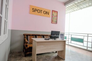 Lobby - Spot On 2046 Villa Hardi (Batu)