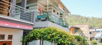 Spot On 2046 Villa Hardi