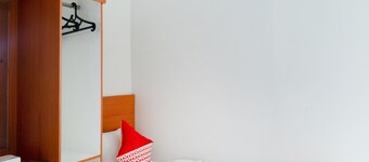 OYO 2199 Mandiri Guest House