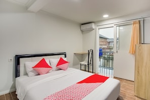 Unclassified image, 3 of 34, button - OYO 3300 Nadjara Residence (Jakarta)