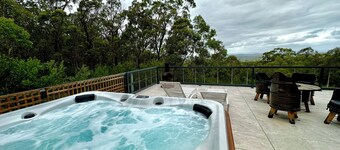 Arcadia Wilderness Retreat - spa relaxation time!