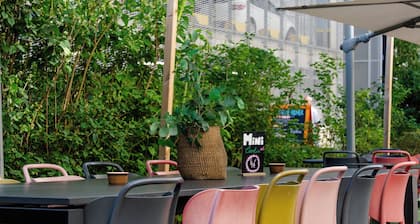Slo Hostel
