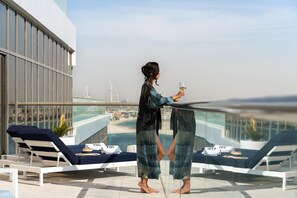 Lobby - Th8 Palm Dubai Beach Resort Vignette Collection (Dubai)