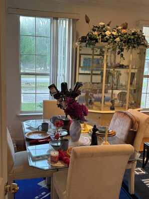 Dining - Spacious 4-bedroom house in peaceful Satsuma with AC and land for RV’s etc. (Satsuma)