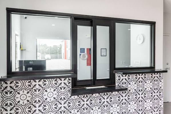 Lobby - Americas Best Value Inn & Suites Kingwood Iah Airp (Kingwood)