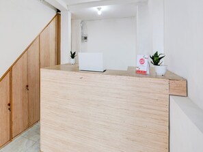Lobby - OYO 90756 Melasti Hills Room & Cafe (Ungasan)