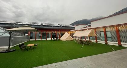 Holiday Inn Express Linzhi Airport