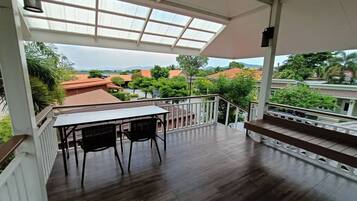 Halaman properti