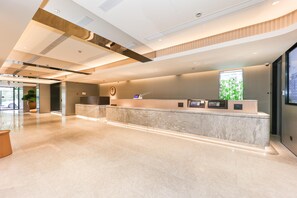 Lobby - Ji Hotel Shanghai Xujiahui Caobao Road Subway Stat (Shanghai)