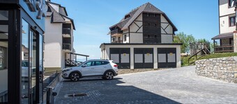 Hotel Djina