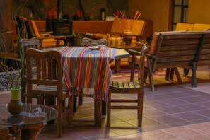 Ảnh chưa phân loại, 2 trong số 23 ảnh, nút