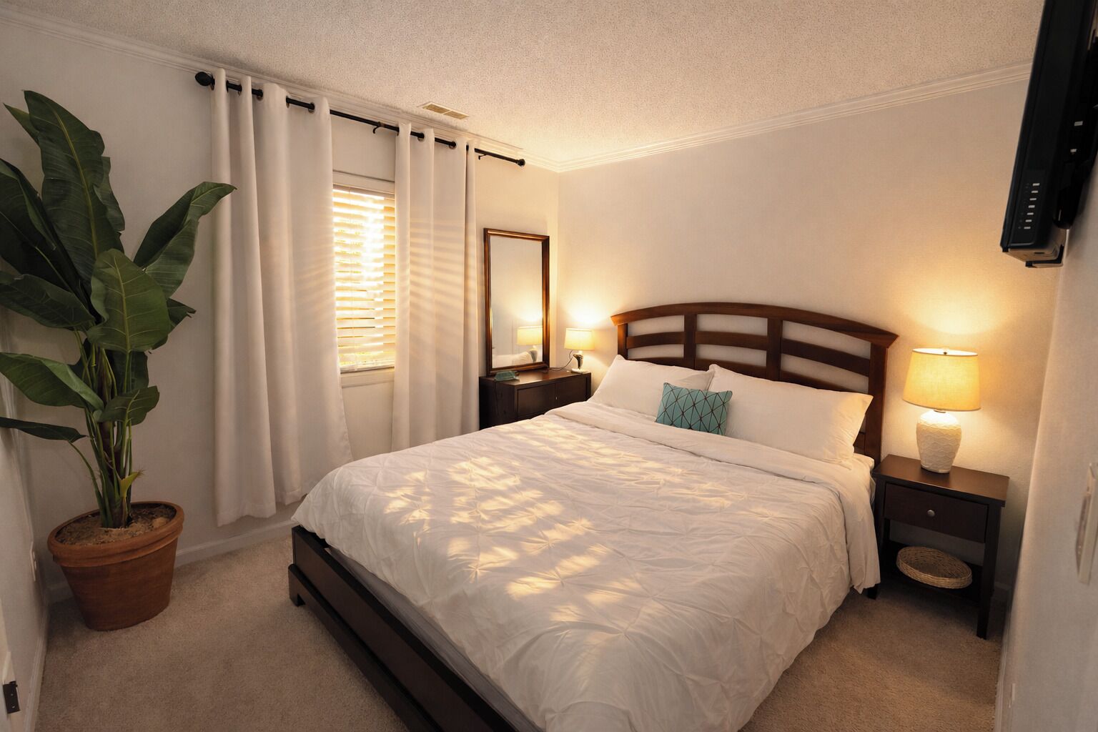 WiFi, bed sheets