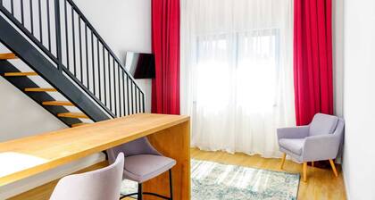 H 11 Downtown Aparthotel