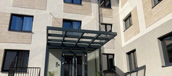 H 11 Downtown Aparthotel