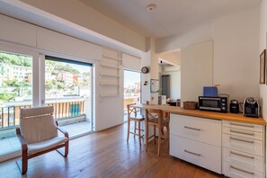 Interior - The Blue Window Apartment In Bogliasco, Bogliasco, Italy (Bogliasco)