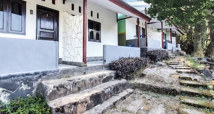Spot On 91383 Green Forest Homestay