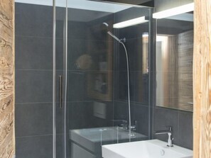Bathroom - Zentrale 3.5 Zimmer Wohnung Seegarten B- Lenzerheide by Interhome (Lenzerheide)