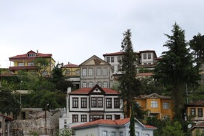 View from property - Kanoglu Konagi Butik Otel (Akçaabat)