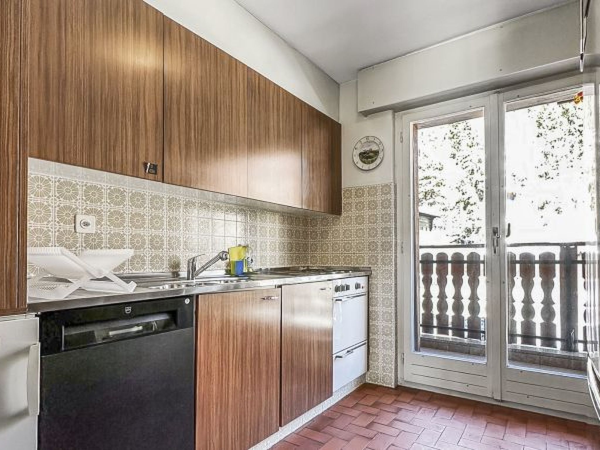 Refrigerador, microondas, horno y lavavajillas 