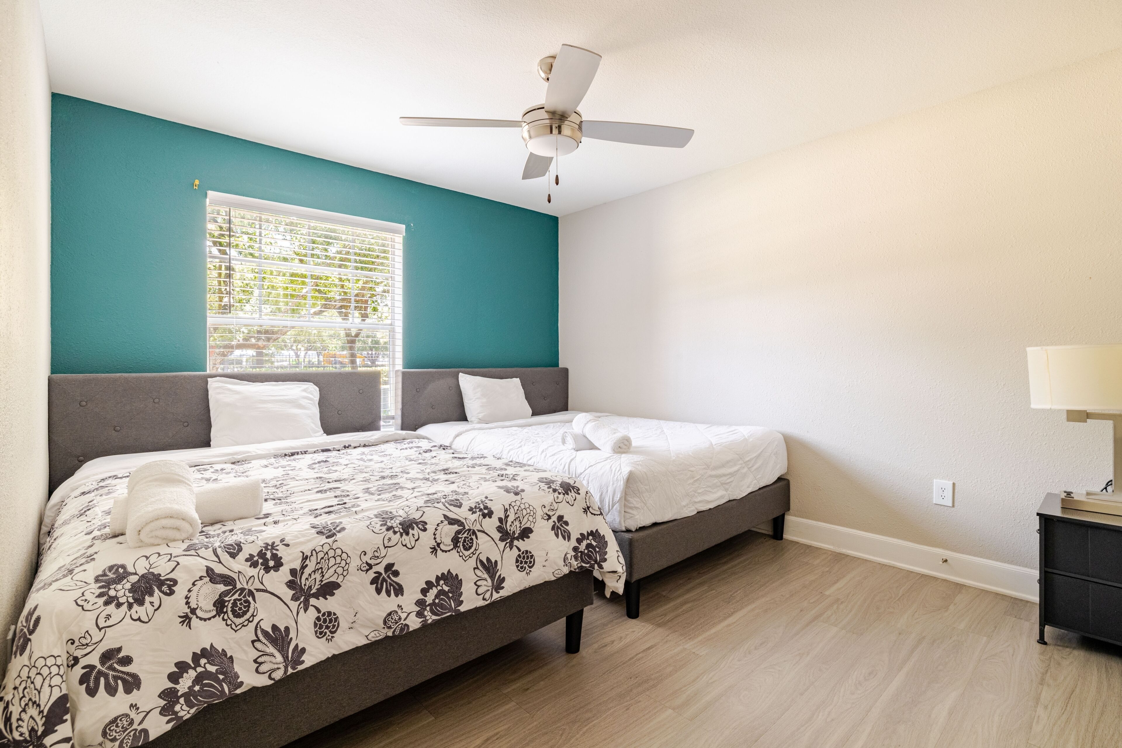 2 bedrooms, desk, iron/ironing board, WiFi