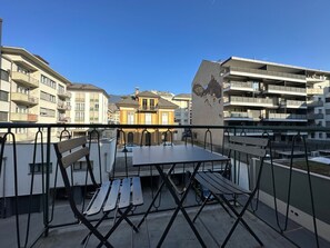 Outdoor dining - Apartment  by Interhome (Sion)