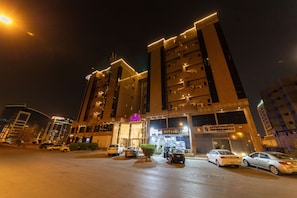 Ảnh chưa phân loại, 2 trong số 51 ảnh, nút