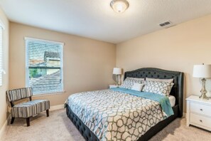 Room - Solterra Resort Homes (Davenport)