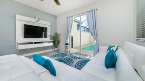 Room - Storey Lake Resort Townhomes (Kissimmee)