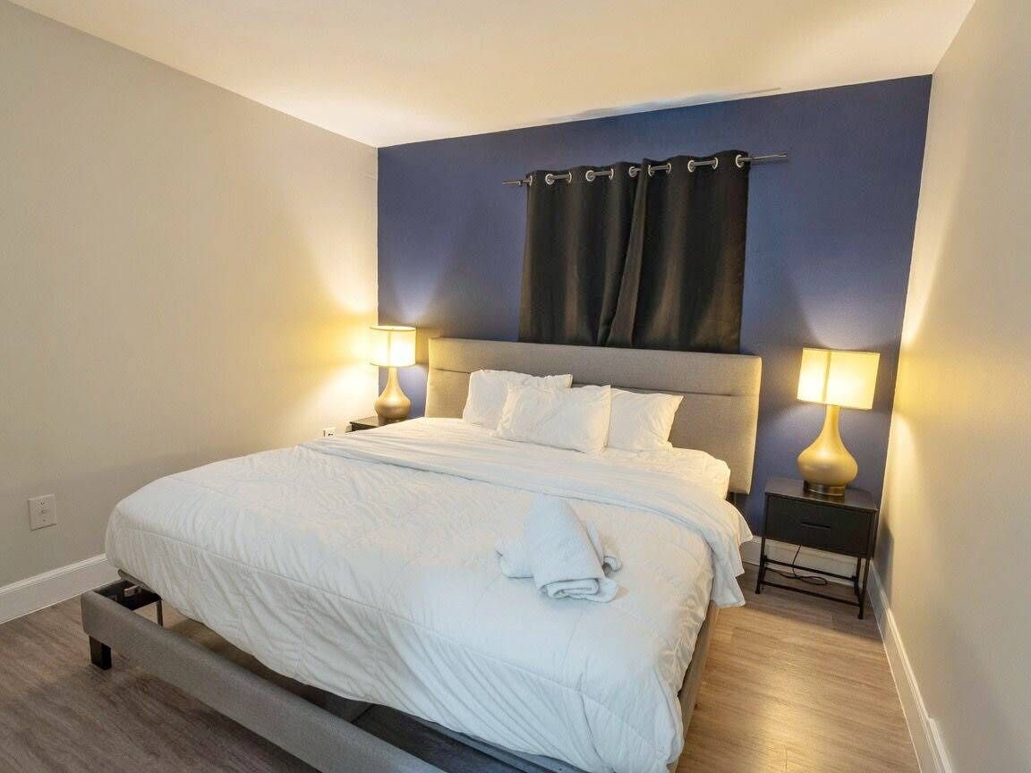 2 chambres, fer et planche à repasser, Wi-Fi, draps fournis