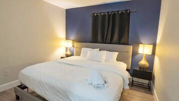 2 chambres, fer et planche à repasser, Wi-Fi, draps fournis