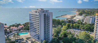 Sea View Apartments - Avenue Hotel