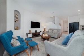 Room - Solterra Resort Townhomes (Davenport)