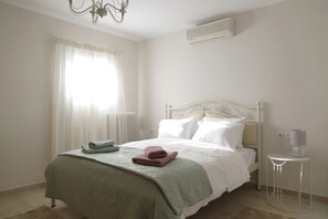 Room - Perfect Home for Relaxing (Spata-Artemida)