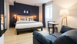 Room - Logis Hotel Du Fronton-agian (Itxassou)