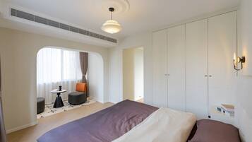 3 chambres, fer et planche à repasser, Wi-Fi, draps fournis