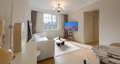 Fabulous 3-bedroom apartment close to Riyueguang Shopping Area