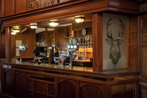 Bar (on property) - Highland Hotel (Strathpeffer)