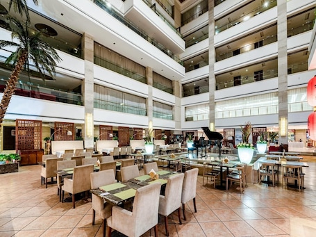 Restaurant. Madison Hotel Tai Mountain Scenic Spot