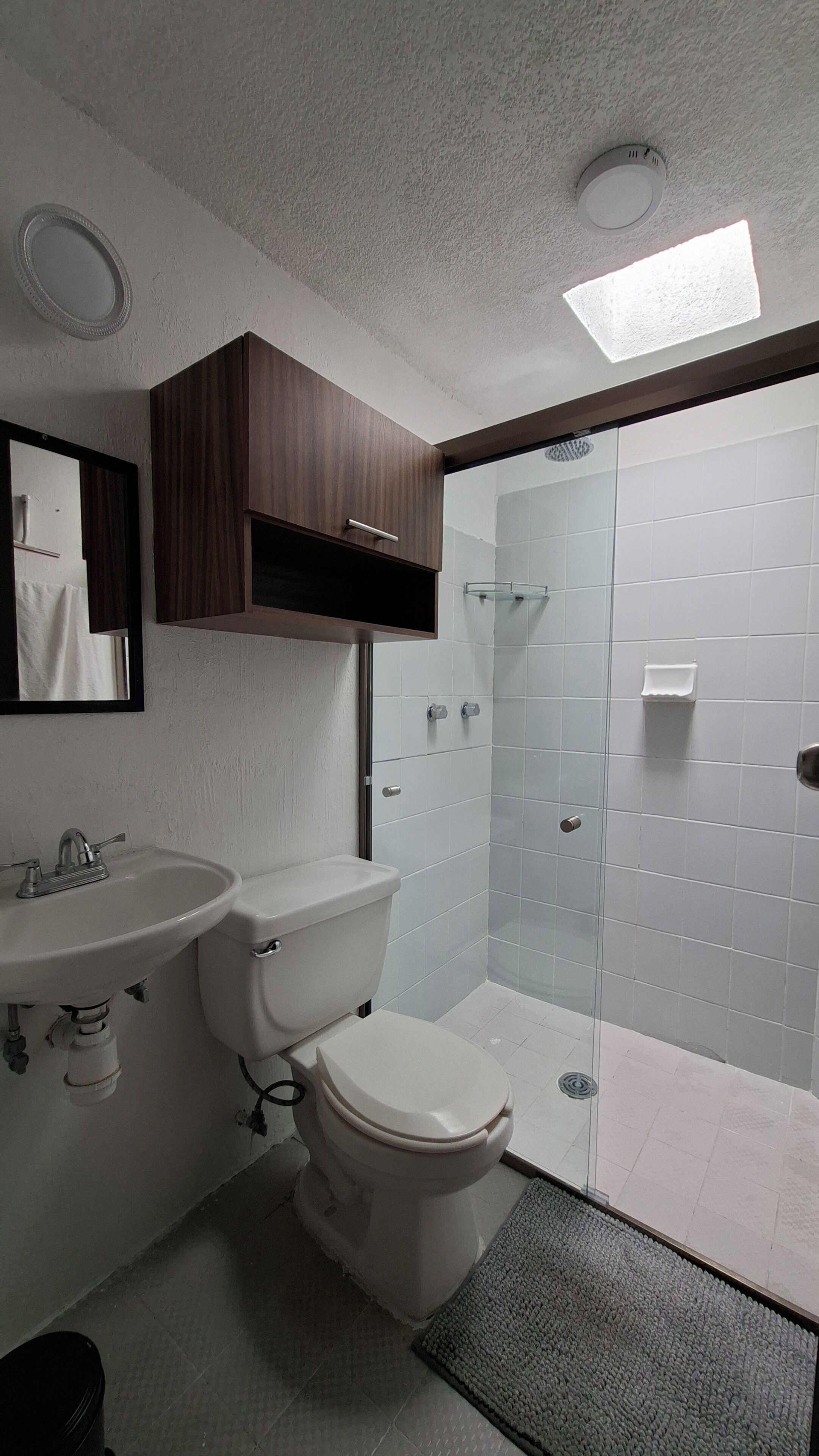 Standard House, 2 Bedrooms, Pets allowed | Bathroom | Towels
