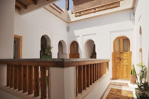 الردهة
