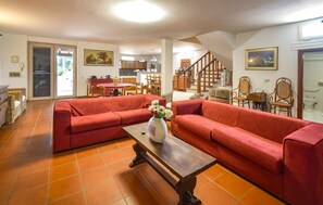 Smart TV, fireplace - Gorgeous home in Monterosi (Monterosi)