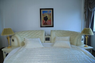 Ker Awud International Hotel