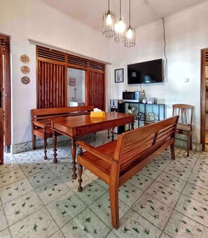 Dining - Serene 2-bedroom villa with AC in welcoming Jogja (Jogja)